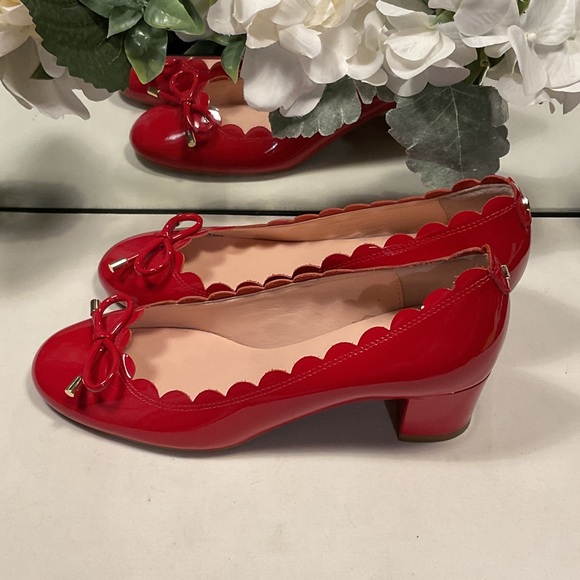 kate spade Shoes - Kate Spade Red Scalloped Flats with Bow